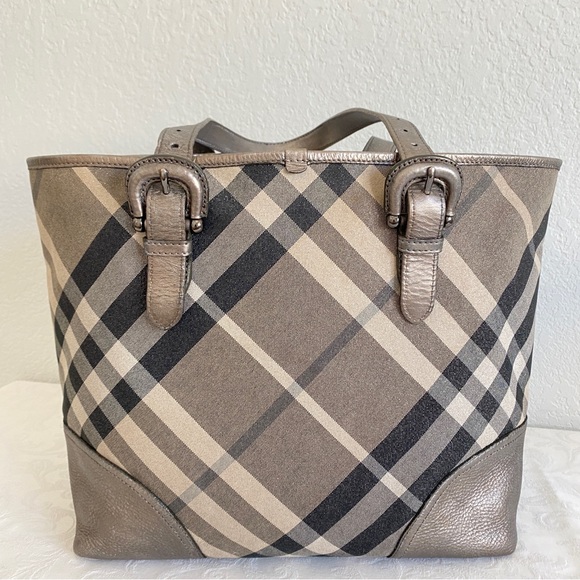 Burberry Check Tote Bag - Picture 5 of 14